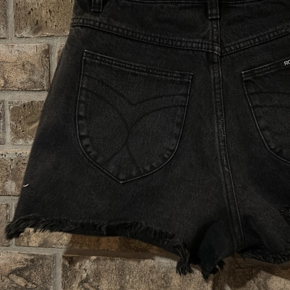 Rollas Dusters High Rise Slim black distressed 100% cotton denim shorts size 25 - Picture 10 of 12